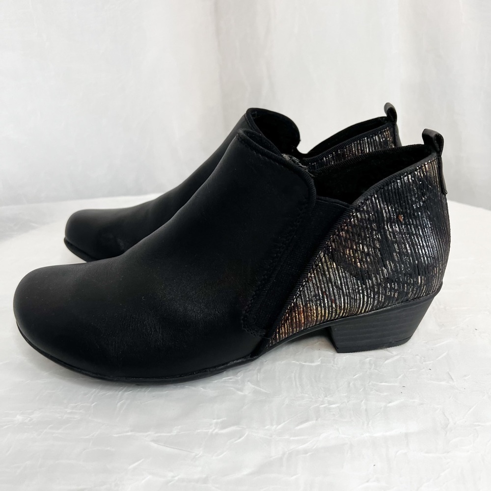 REMONTE Black Zip Ankle Booties - Picture 7 of 14